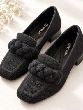 Vivaia Womens 39/ US 8 Caitlin Square Toe Knot Loafers Black Slip On Flats